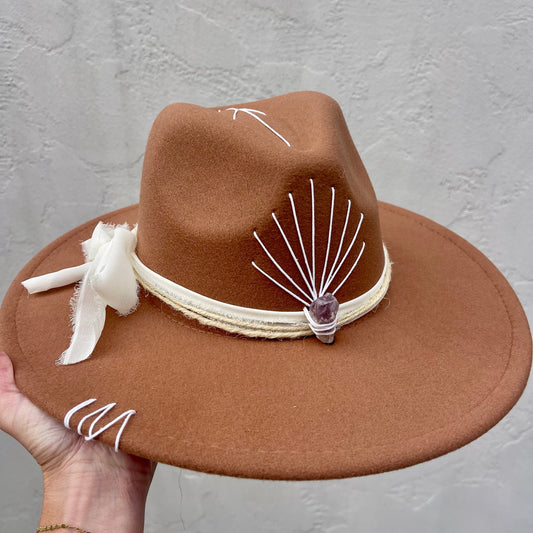 Raio da Alma – Espresso with Amethyst & Cream Hat Band