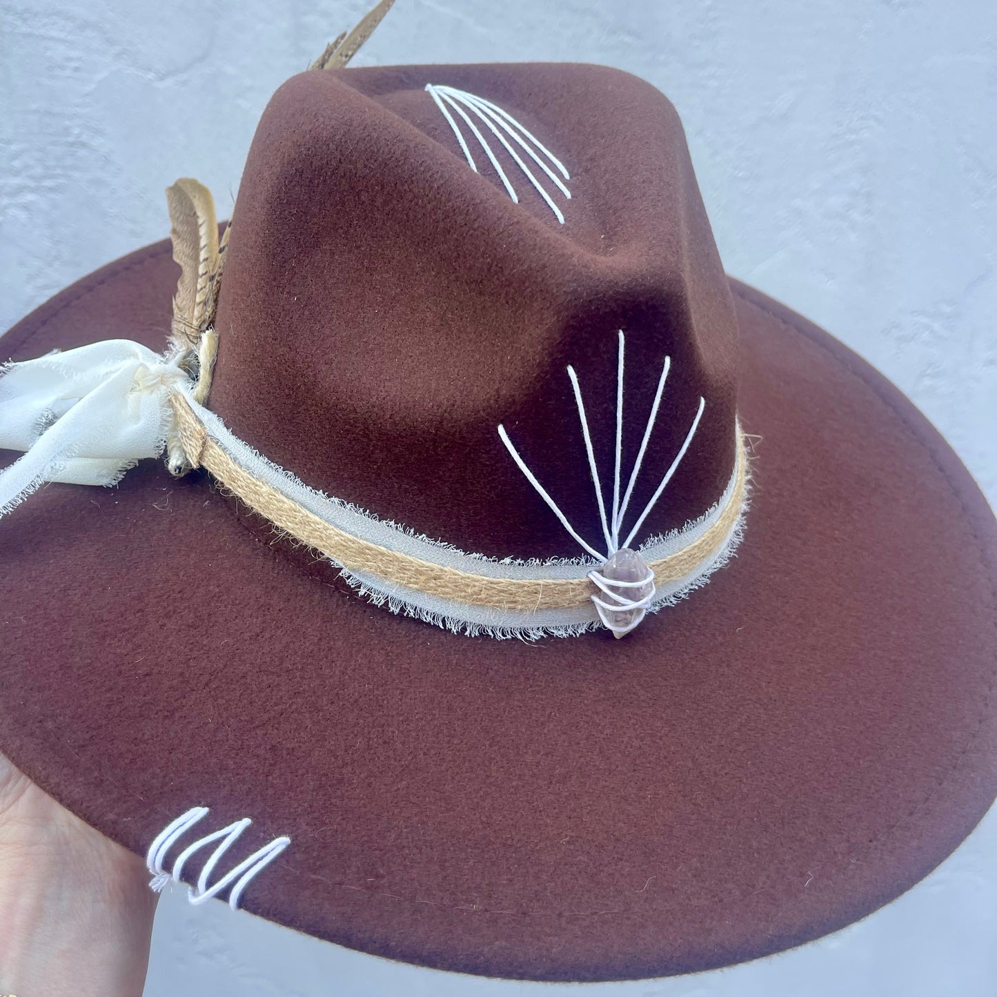 Ray of Alma – Deep Brown with Amethyst & Natural Band