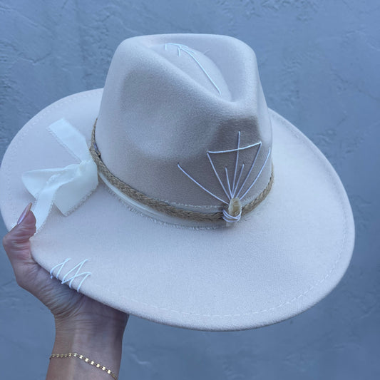 Seta da Alma – Off-White with Citrine & Natural Band