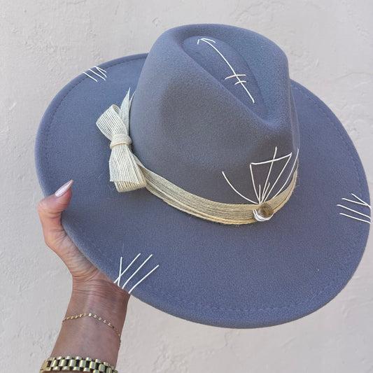 Seta da Alma – Gray with Amethyst & Cream Band