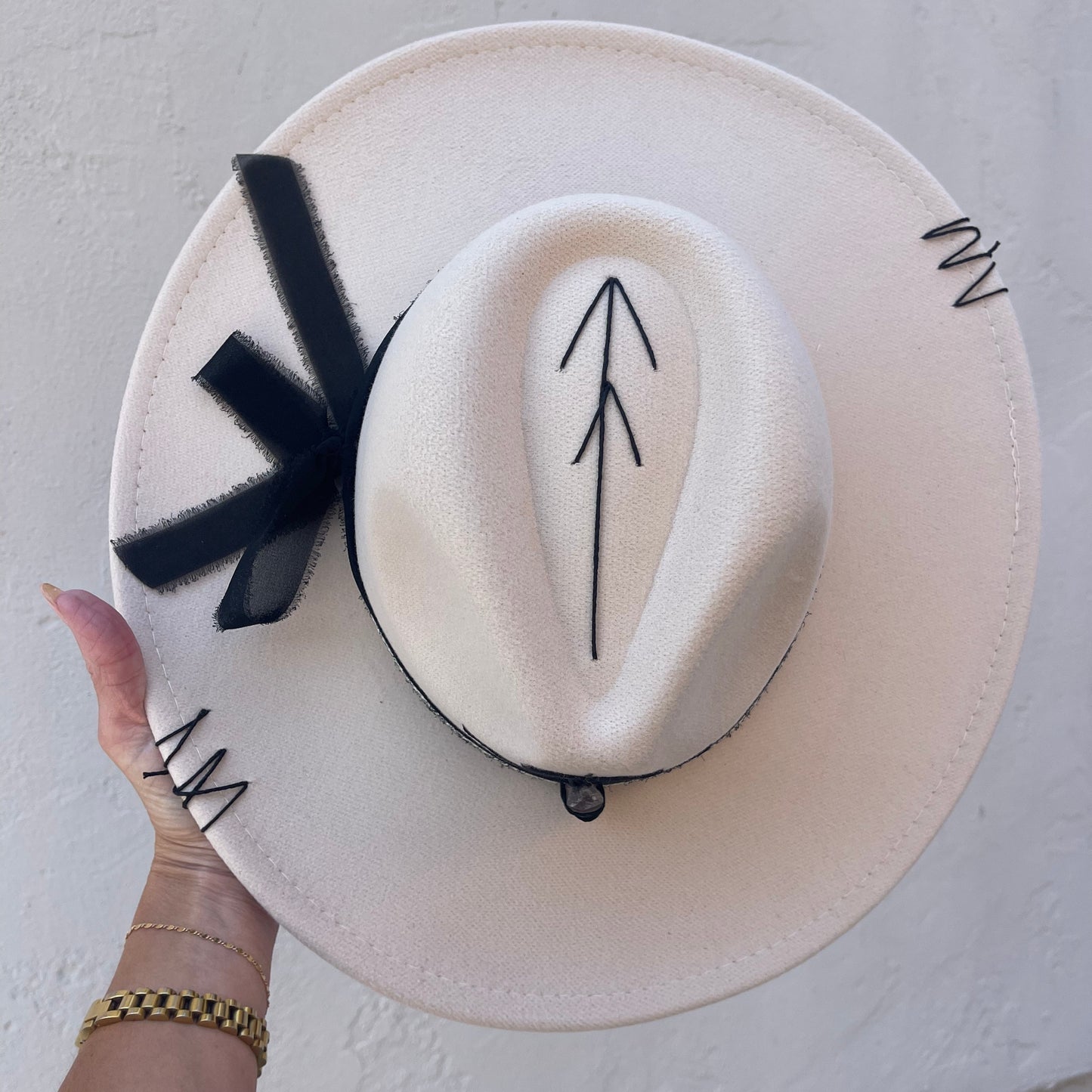 Seta da Alma – Beige with Amethyst & Black/White Band