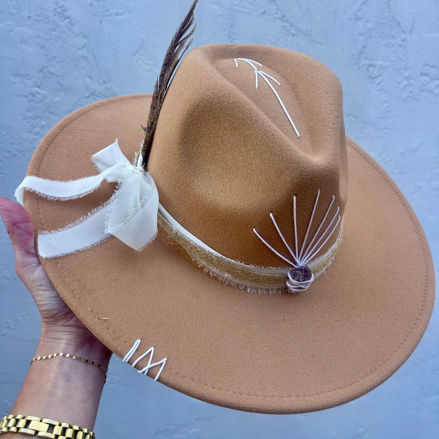 Raio da Alma – Camel with Amethyst & Cream Band