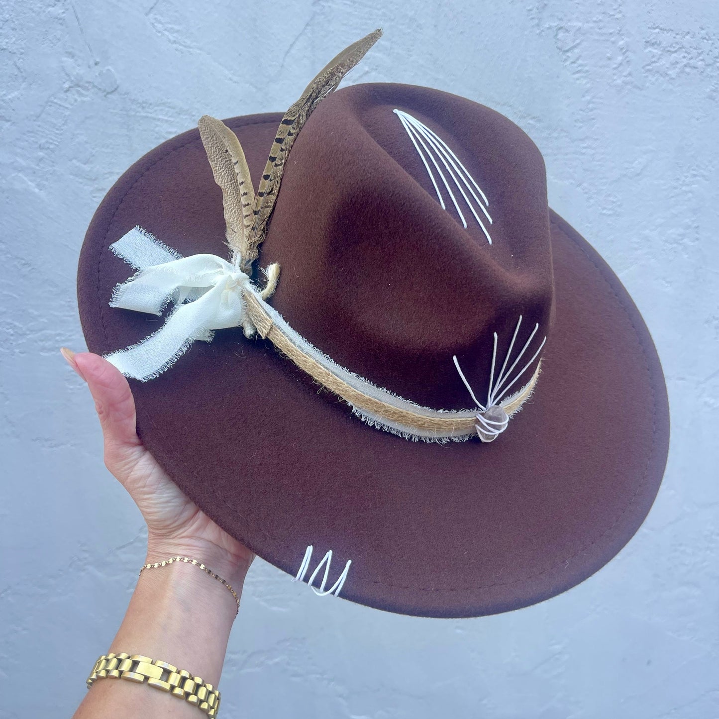 Ray of Alma – Deep Brown with Amethyst & Natural Band