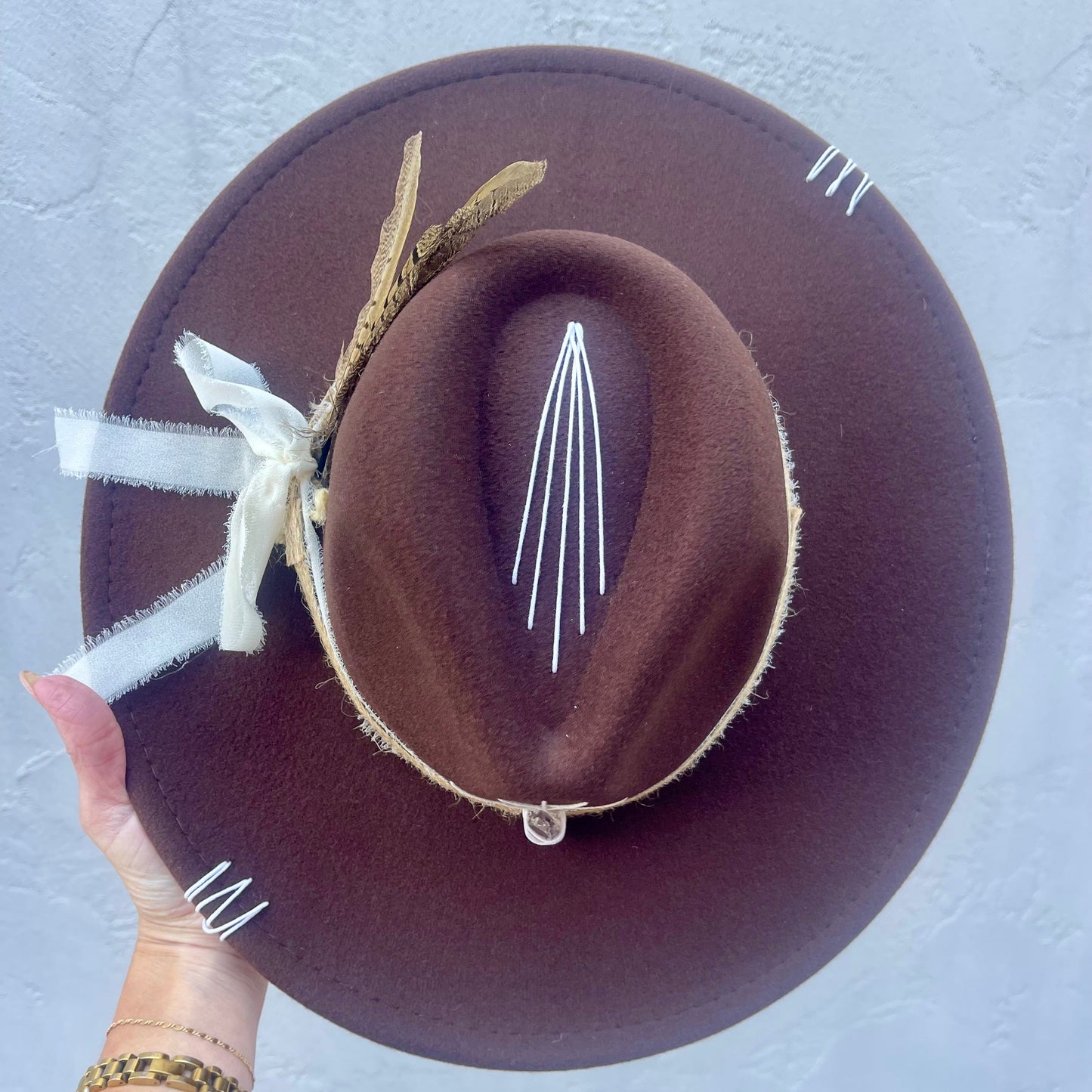 Ray of Alma – Deep Brown with Amethyst & Natural Band