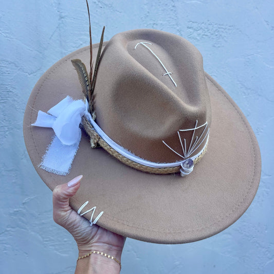 Seta da Alma – Taupe with Amethyst & Natural Band