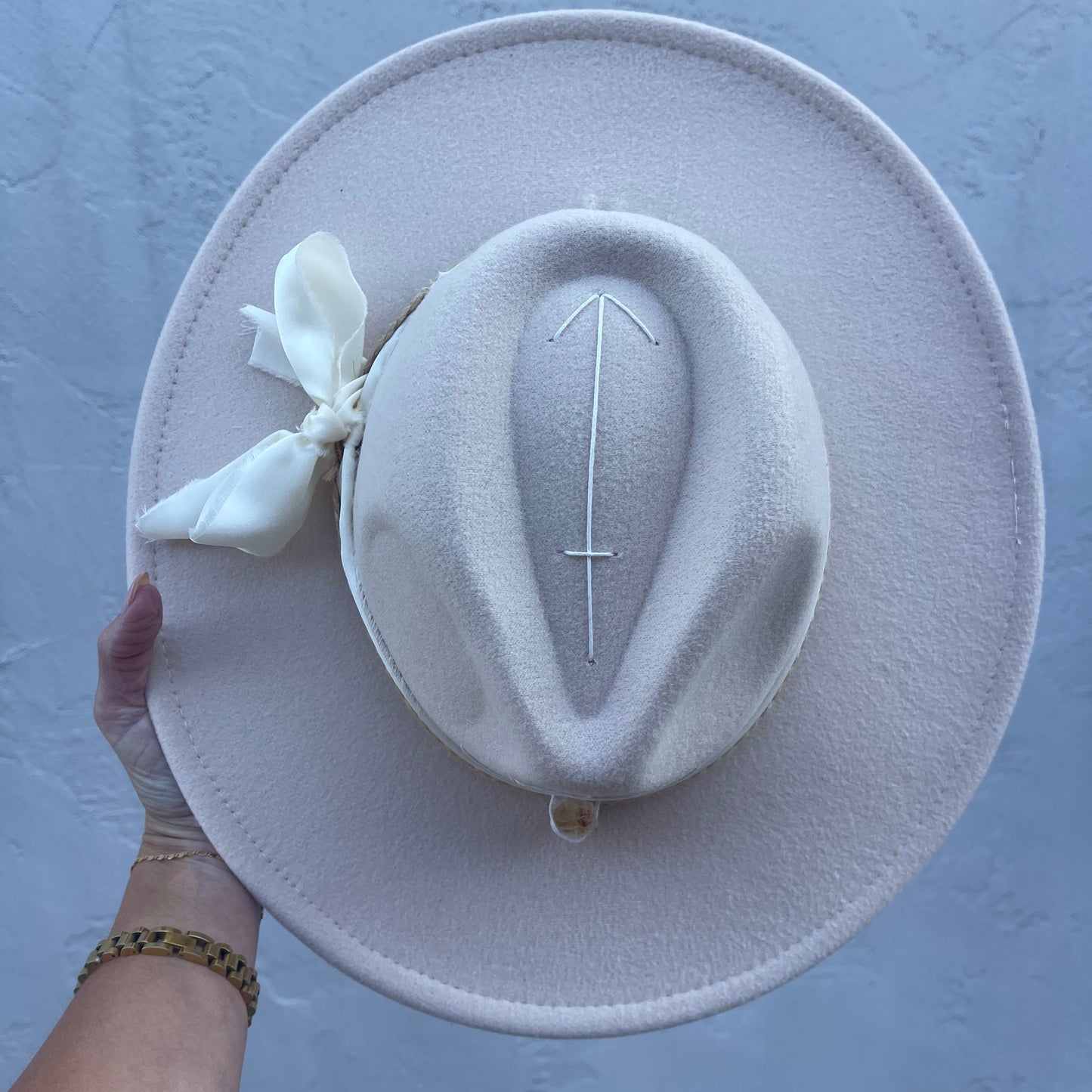 Seta da Alma – Off-White with Citrine & Cream/Natural Band