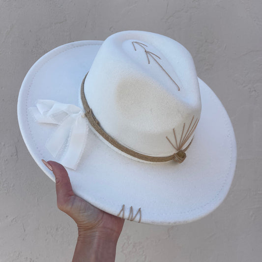 Raio da Alma – White with Citrine & Natural Band